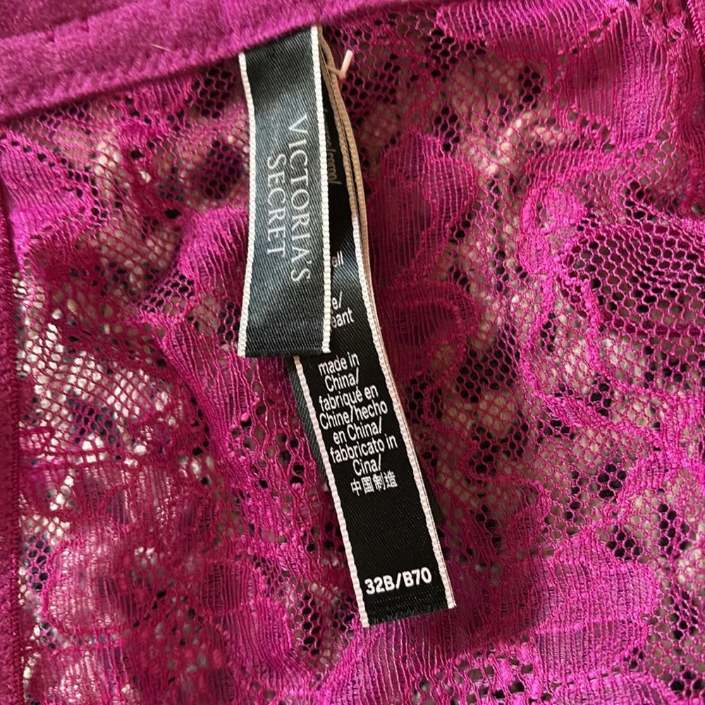 Victoria’s secret bombshell plunge lingerie. - Picture 3 of 4